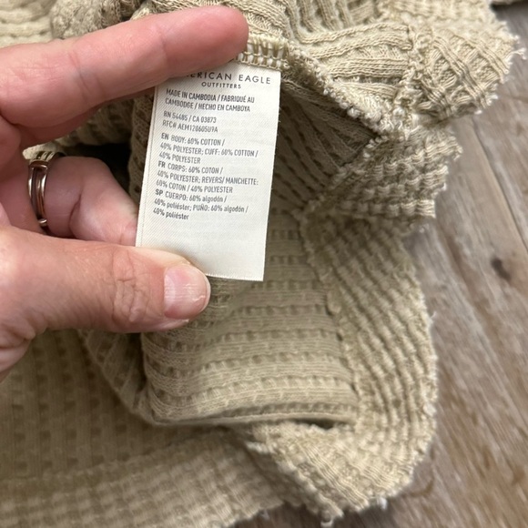 American Eagle • Big Hug Notch Neck Waffle Knit Sweater - Picture 4 of 14